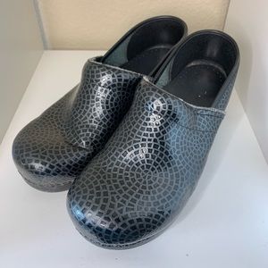 Black Mosaic Danskos size 43